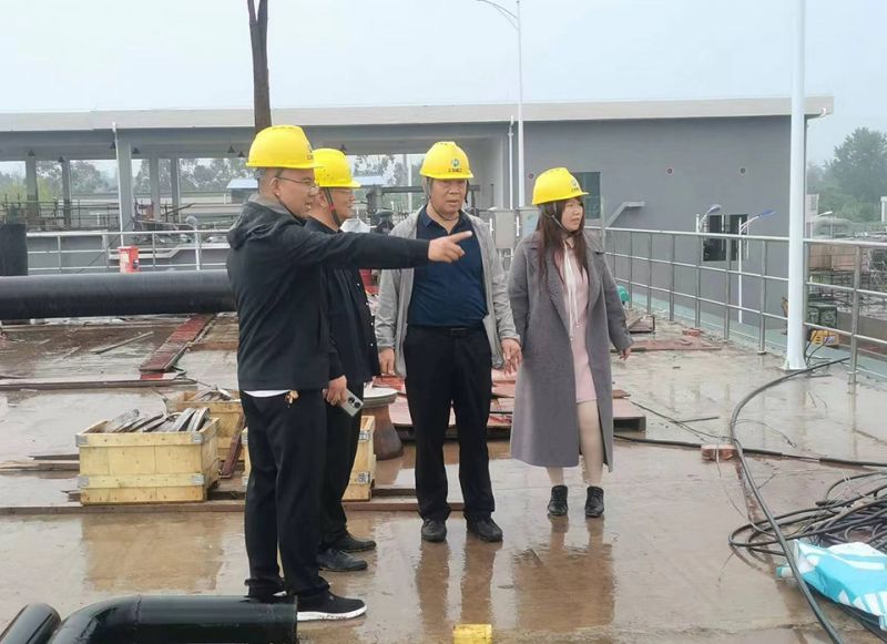 萬川環保集糰領導到四川自(zi)貢 深入汚水處理廠項目一線視詧(cha)指導工作